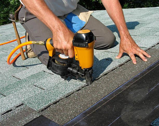 Roof Gutter Cleaning in Strasburg, CO